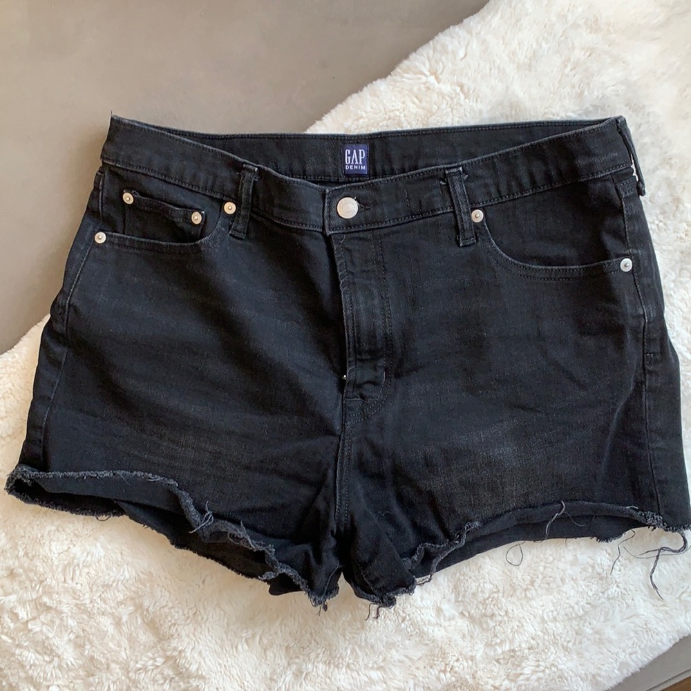 Gap 3” Cutoff Denim Short